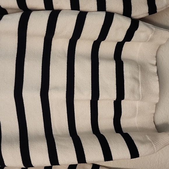 KIRUNDO Striped Knit Turtle Neck Sweater with Metal Shoulder Buttons - Picture 12 of 16